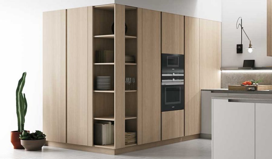 COCINA CON ISLA EN LACA Y MADERA - Imagen 3